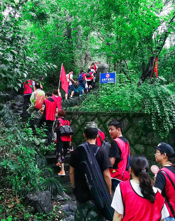 托普云農(nóng)的小伙伴齊心協(xié)力的在完成任務